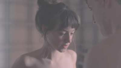[Topless] Daisy Edgar-Jones (21 years old) debut in Normal People (S01E01,02) (2020)