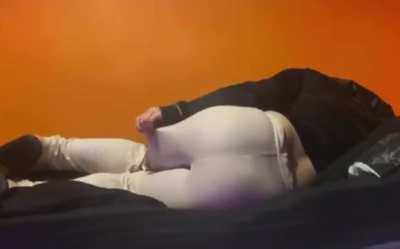 Lying down & farting on bed