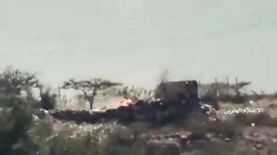 Coalition soldier catch fire after being shot at by an Houthi sniper