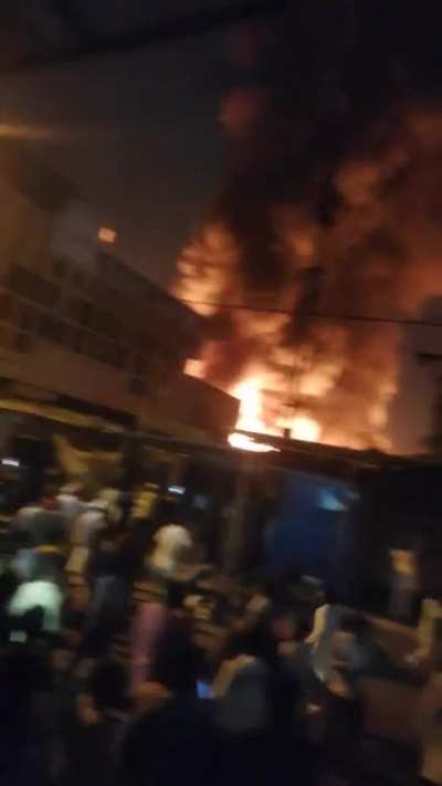 Fire at Fashion Street, Camp.