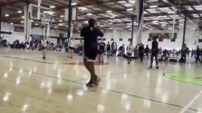 Sucker-punch at OC youth basketball game leaves girl with concussion