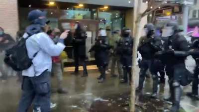 Salem Police push back right wing protestors demonstrating against covid lockdowns
