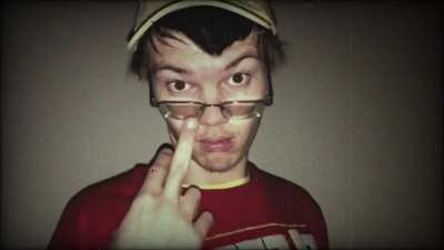 Crazy that when he was still making videos he was just at the ready to take drugs and wait for death