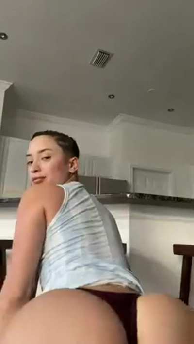 Huge melons 💦🔥🔥 Get her links in comments 👇🏻🔥