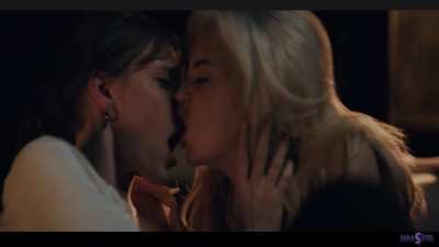 Two Hot Lesbian Frenching