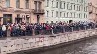 The Sleeping Bear Has Been Awoken Russian Supporters Come Out In Numbers Chanting Putin Is A Killer
