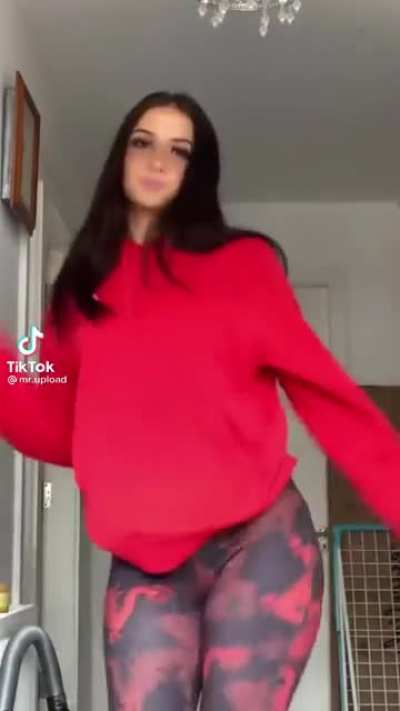 Anyone know the @? Also does anyone have the full videos?