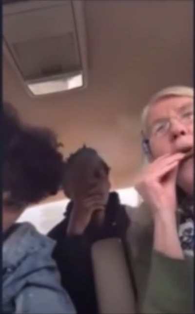 Grandma rollin up da opp pack 🔫👵🚬