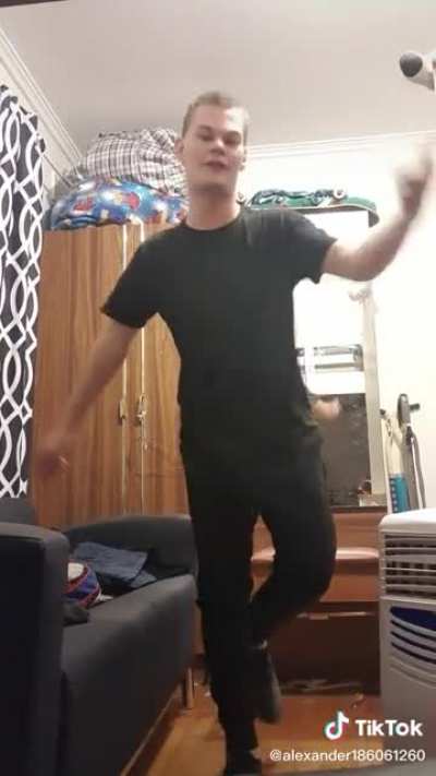 So the beatboxing was lit as hell, here's some rapping from my boy Alex 🔥🔥🔥