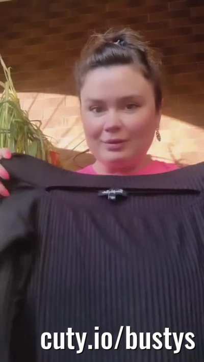Mila Kuznetsova huge bra