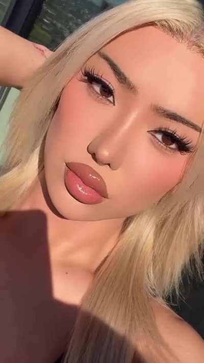 💋