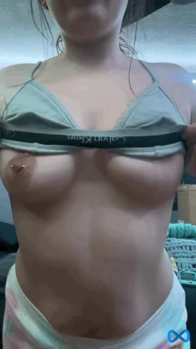 (OC) happy new year from me and my titties :)