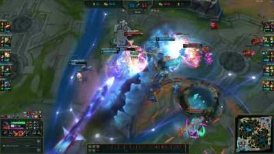 Aatrox casually healing for 2k after hiting his last Q