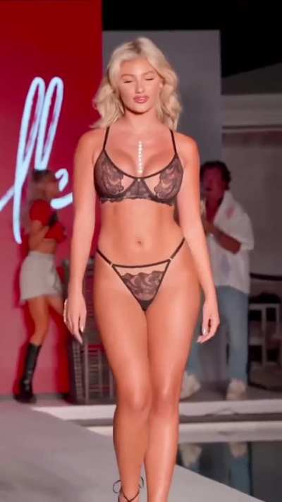 Julia Corb [new]