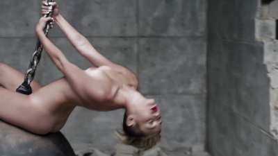 Miley Cyrus 🤤