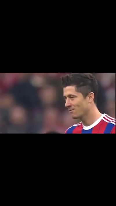 Reus and Lewandowski looking each other