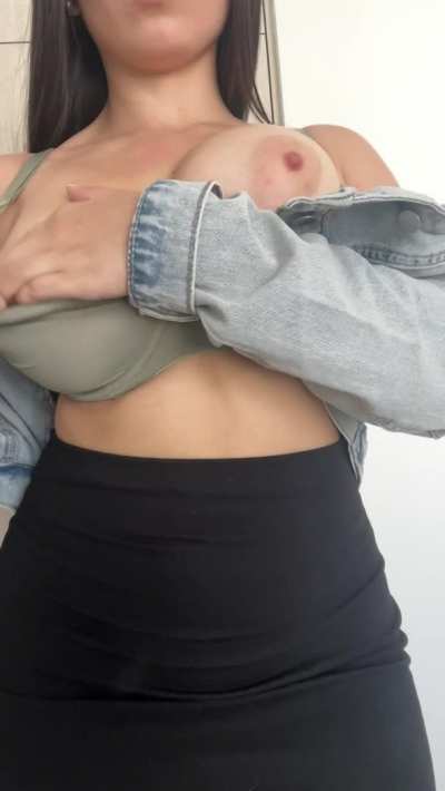 My bouncy titties are trying to make you hard