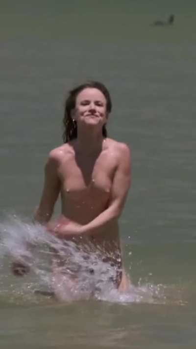 Juliette Lewis full frontal in camping