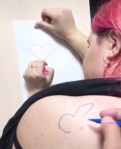 <3