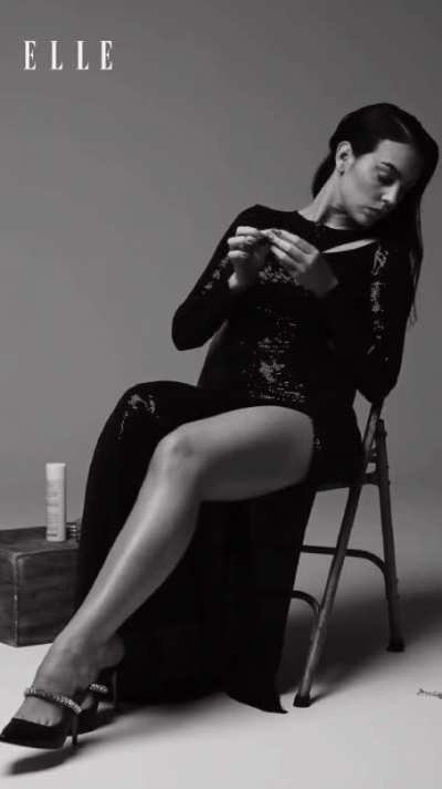 👑