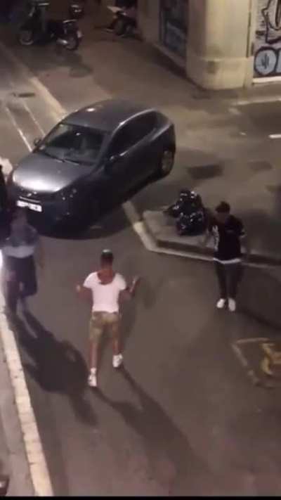2 v 1