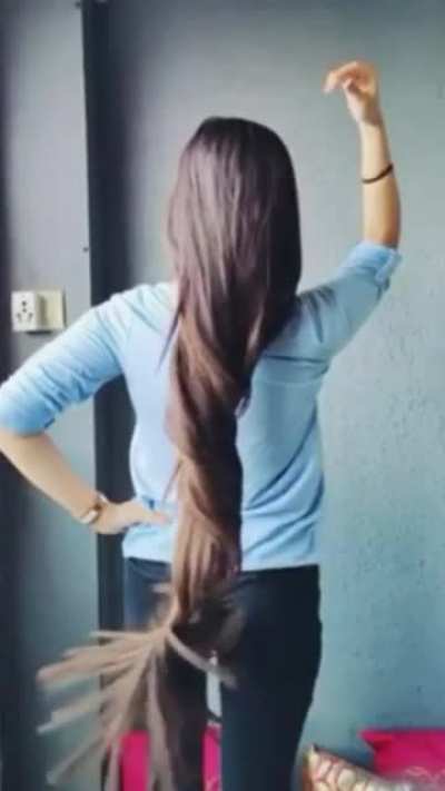 Slo-mo + reverse bun drop @beey<wbr>outee<wbr>glace