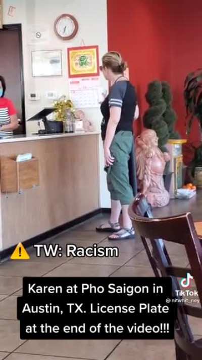 Karen asks for Miso Soup at a VIETNAMESE restaurant then goes on racist rant after they don’t understand her.
