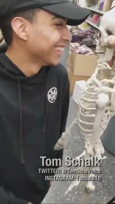 What is a skeleton's favorite snack?