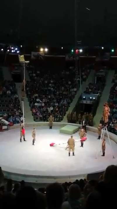 This looks so unsafe... even by trained professionals