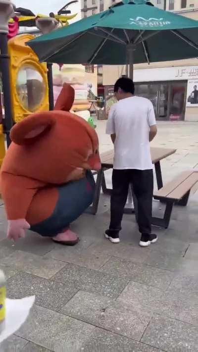 Blursed_prank