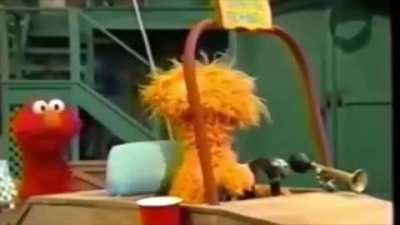Elmo is sick of Zoe's BS