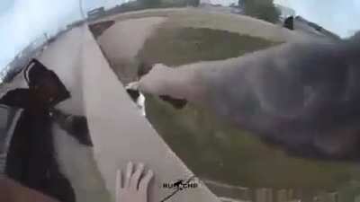 GET ON THE GROUND.. get, oh.