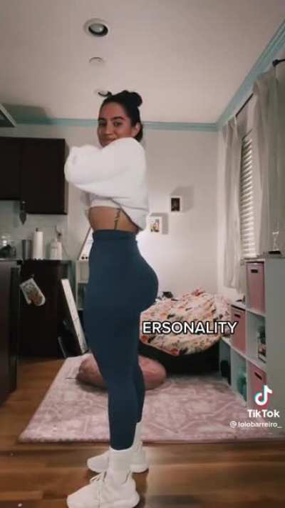Ass>>