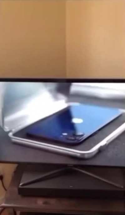 Reacting to 2020s most useless phone