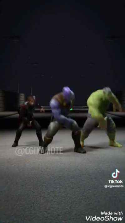 Big Boy Thanos With Avengers Backup Group