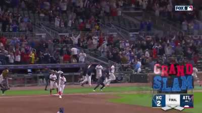 Dominic Smith walks off the Royals with a Grand Slam!