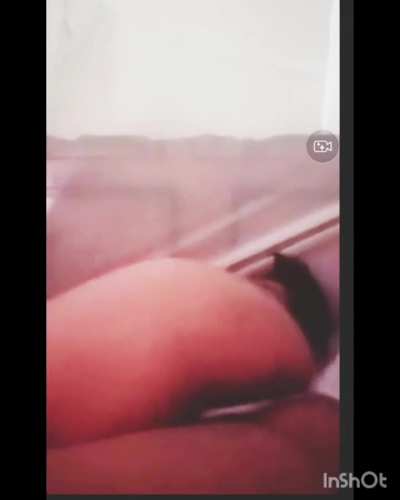 Milf pussy play
