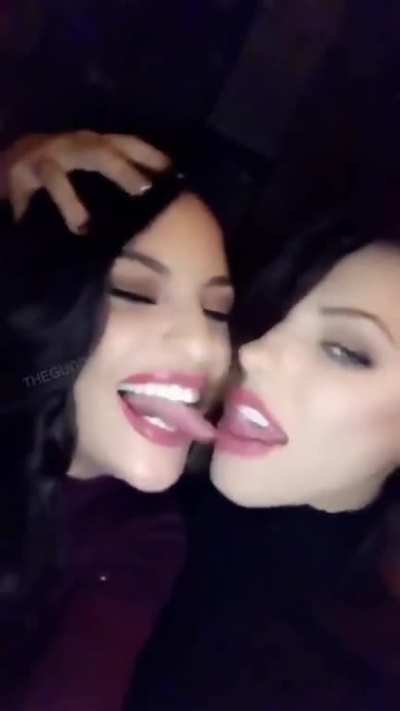 Crazy Tongue Play With Beautiful Babes