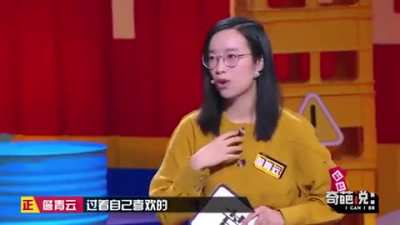 几年前奇葩说詹青云对“精致穷”的论述，“为什么年轻一定要穷，为什么我们相信这样的分配方式就是合理的。这是一代人的困境，我们用勉为其难的精致，装点着它的门面，维护着精致的幻觉。我们是这个体系是受害者，却也是这个体系的构建者，然后告诉自己，我是无辜的。我们真正想要的自由，是我可以精致但不必贫穷的自由。”