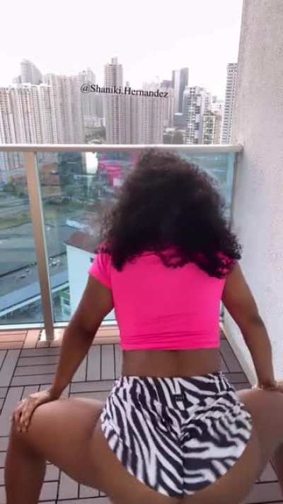Shaniki Hernandez (@sha<wbr>nikih<wbr>ernan<wbr>dez)