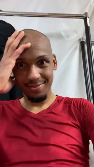 Fabinho's reaction in the dressing room 😂