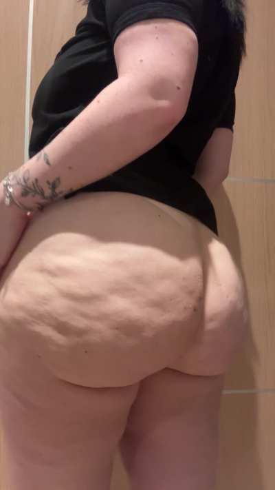Hope you don’t mind my cellulite…