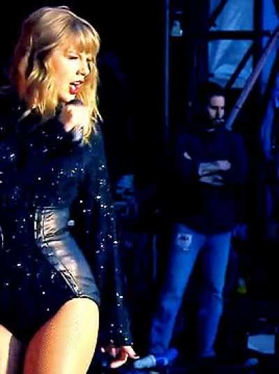mmm those thighs