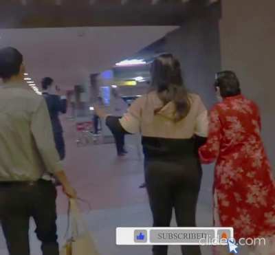 ASS ! 🍑 KAJOL DEVGAN NEW AND LATEST PLUMP ASS SHOW! UNSEEN!!!