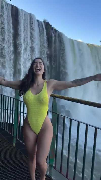 Bru Luccas 👆
