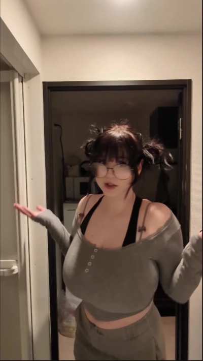 hot nerdy babe :)