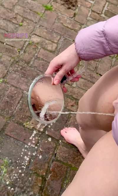 Mirror mirror, watch me piss
