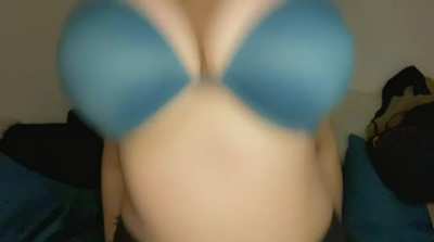 Do you like the way my big naturals bounce (OC)