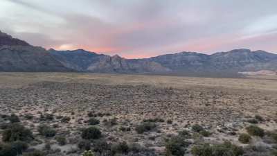 Living in a postcard. Red Rock Overlook, Nevada....an amazing and beautiful place to hike and camp just outside the city. Who else loves a good sunset? (Campsites just outside the park)