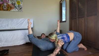 Gassy Girls do Yoga [f] Classy n Gassy xoxo
